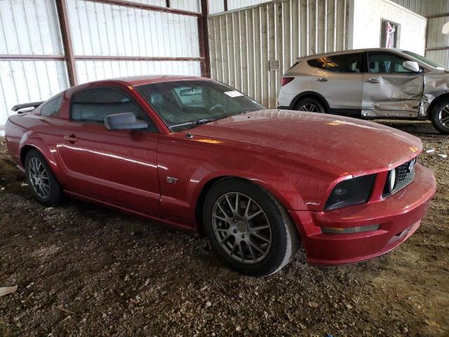 1ZVFT82H675268631 - 2007 FORD MUSTANG GT RED photo 4