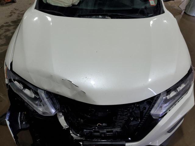 5N1AT2MV8HC869156 - 2017 NISSAN ROGUE SV WHITE photo 12