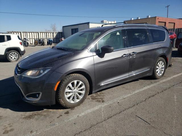 2C4RC1BG6JR287625 - 2018 CHRYSLER PACIFICA TOURING L GRAY photo 1