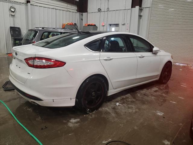 3FA6P0H73GR285848 - 2016 FORD FUSION SE WHITE photo 3