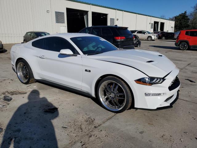 1FA6P8THXK5172134 - 2019 FORD MUSTANG WHITE photo 4