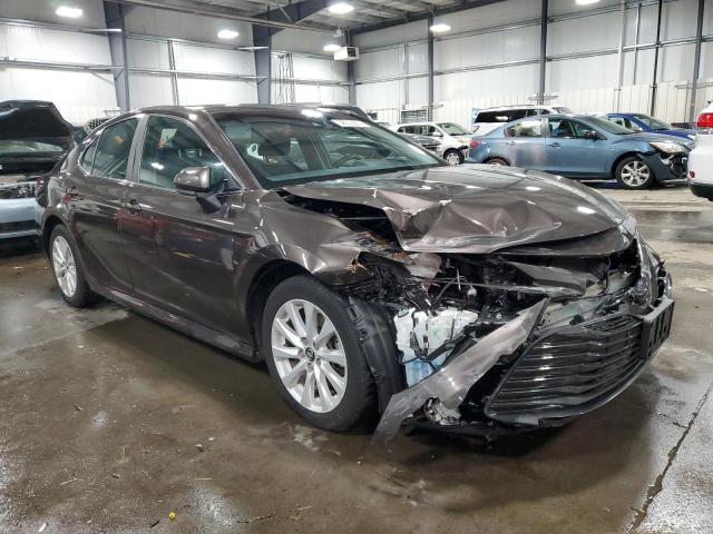 4T1B11HKXJU654012 - 2018 TOYOTA CAMRY L BROWN photo 4