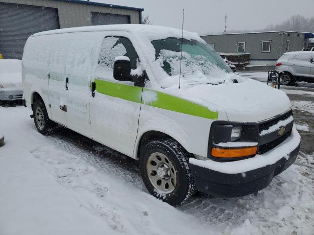 1GCSGAFX8D1117341 - 2013 CHEVROLET EXPRESS G1 WHITE photo 4