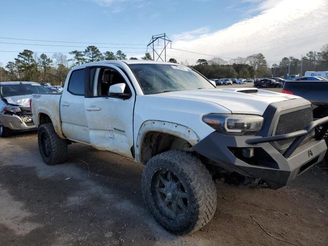 5TFCZ5ANXGX041814 - 2016 TOYOTA TACOMA DOUBLE CAB WHITE photo 4