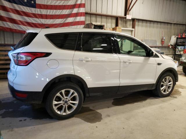 1FMCU9G95HUF07695 - 2017 FORD ESCAPE SE WHITE photo 3