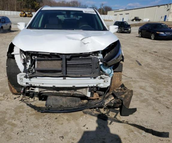 5GAERBKW9KJ258573 - 2019 BUICK ENCLAVE ESSENCE 白色 照片 5