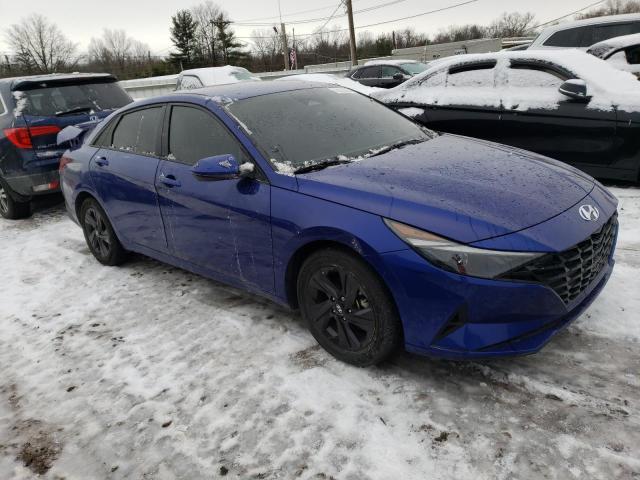 KMHLM4AG0MU195757 - 2021 HYUNDAI ELANTRA SEL BLUE photo 4