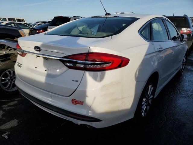 3FA6P0PU7HR329911 - 2017 FORD FUSION SE PHEV WHITE photo 3