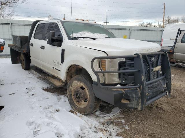 1FD8W3HTXJEC49200 - 2018 FORD F350 SUPER DUTY WHITE photo 4