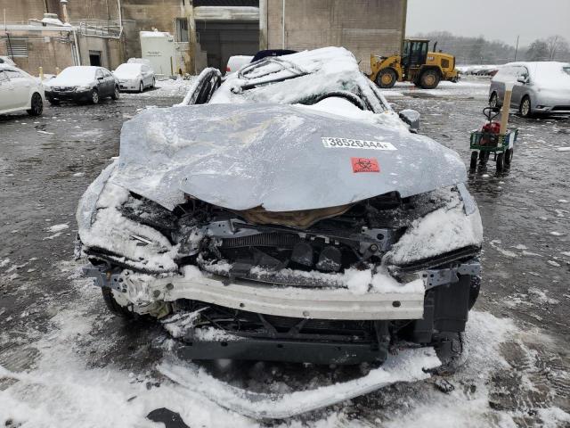 19UUB1F32GA013518 - 2016 ACURA TLX SILVER photo 5