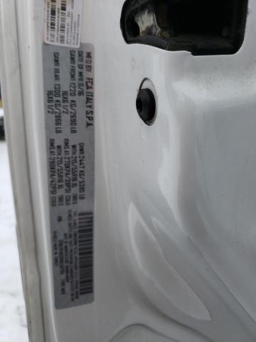 ZFBERFAB3H6E59794 - 2017 RAM PROMASTER 白色 照片 14