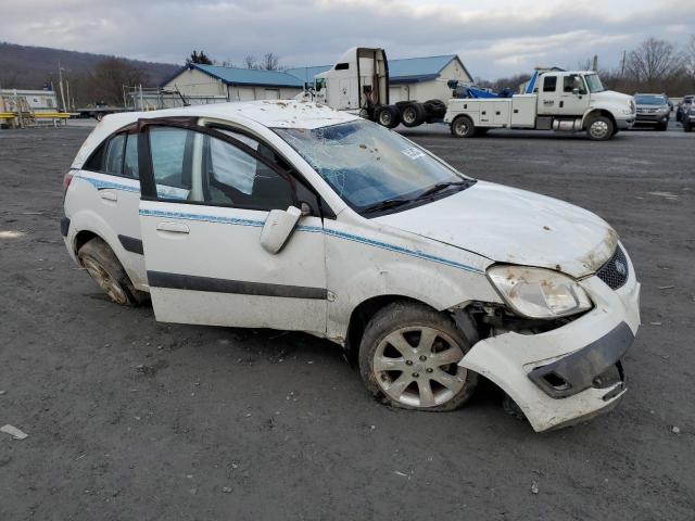 KNADE163086415335 - 2008 KIA RIO 5 SX WHITE photo 4