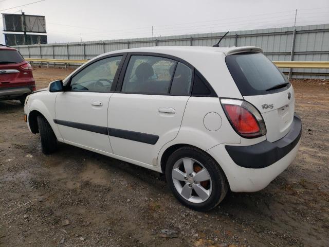 KNADE163776234604 - 2007 KIA RIO 5 SX WHITE photo 2