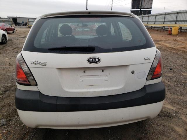 KNADE163776234604 - 2007 KIA RIO 5 SX WHITE photo 6