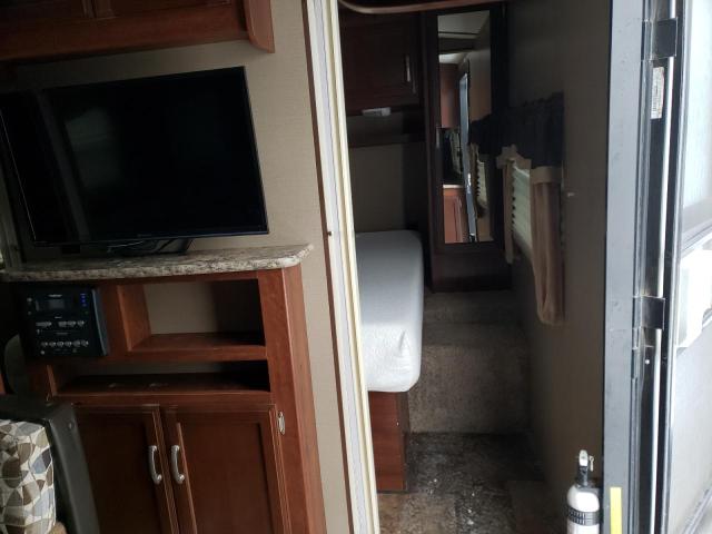 4YDT22024EB453633 - 2014 OUTB TRAVEL TRL BEIGE photo 5