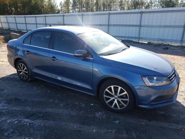 3VWDB7AJ4HM307592 - 2017 VOLKSWAGEN JETTA SE BLUE photo 4