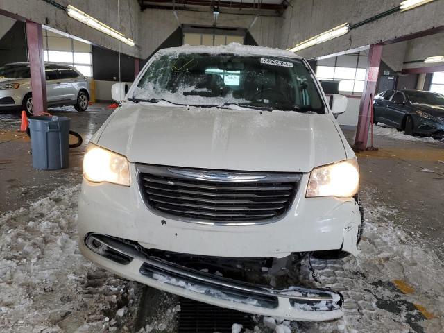 2C4RC1BG8DR605622 - 2013 CHRYSLER TOWN & COU TOURING WHITE photo 5