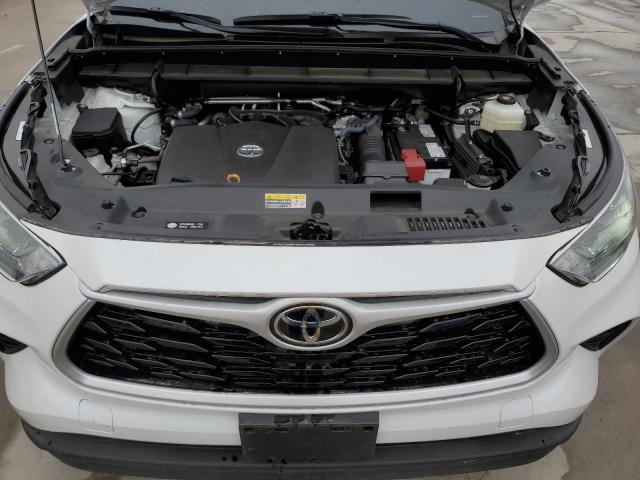 5TDGZRAH9NS121711 - 2022 TOYOTA HIGHLANDER XLE WHITE photo 12