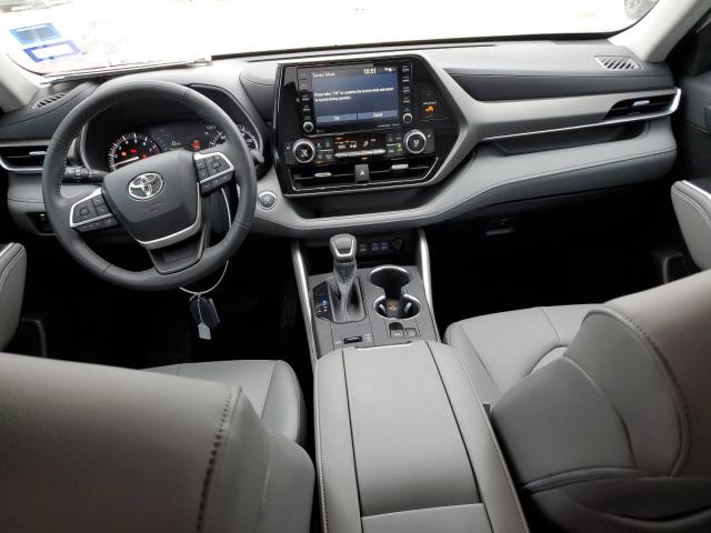 5TDGZRAH9NS121711 - 2022 TOYOTA HIGHLANDER XLE WHITE photo 8