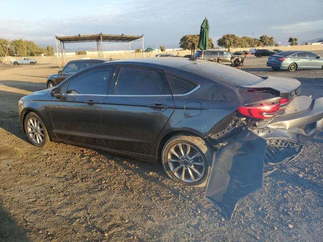 3FA6P0H77HR408326 - 2017 FORD FUSION SE GRAY photo 2