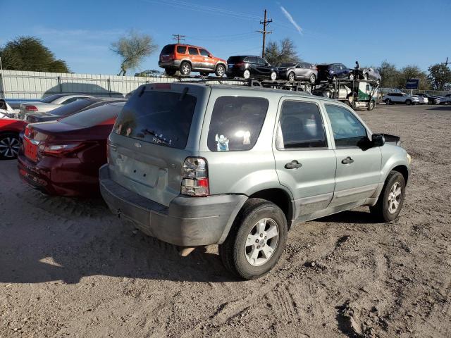 1FMYU03155KB35591 - 2005 FORD ESCAPE XLT SILVER photo 3