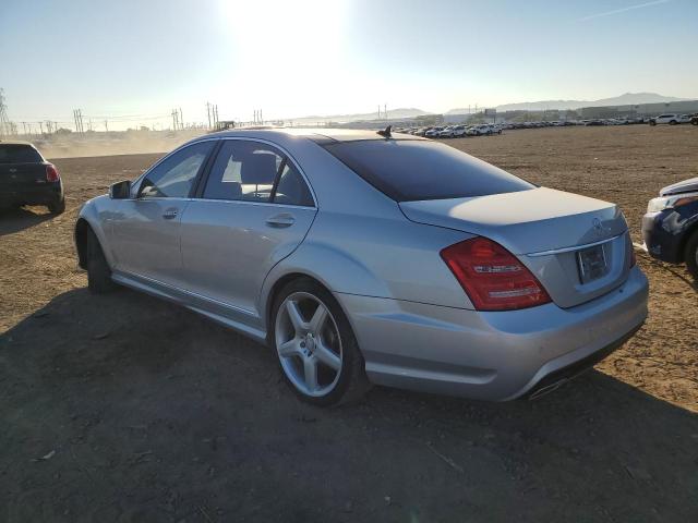 WDDNG7BB6AA346628 - 2010 MERCEDES-BENZ S 550 SILVER photo 2