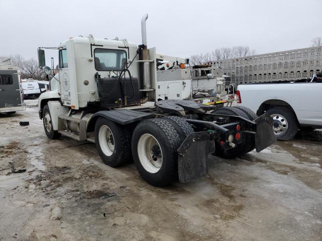 1FUYDCYB8XPA76545 - 1999 FREIGHTLINER CONVENTION FLD120 WHITE photo 3