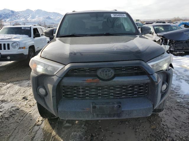 JTEBU5JR5K5712951 - 2019 TOYOTA 4RUNNER SR5 BLACK photo 5