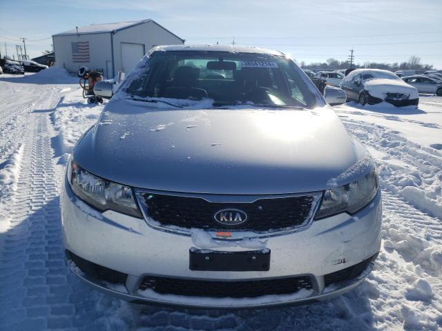 KNAFU4A27D5735635 - 2013 KIA FORTE EX SILVER photo 5