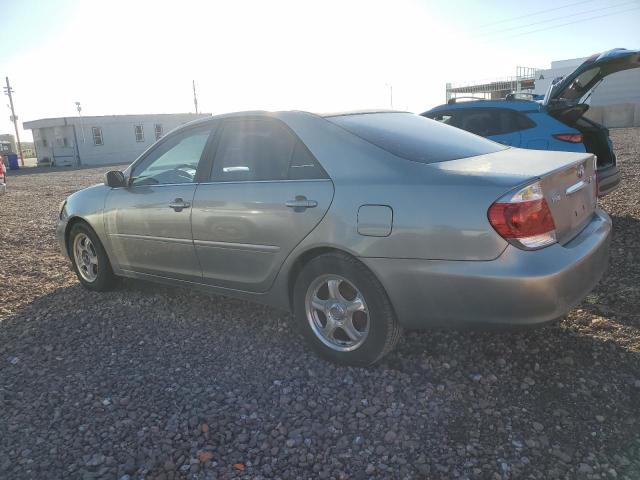4T1BE30K55U639595 - 2005 TOYOTA CAMRY LE GRAY photo 2