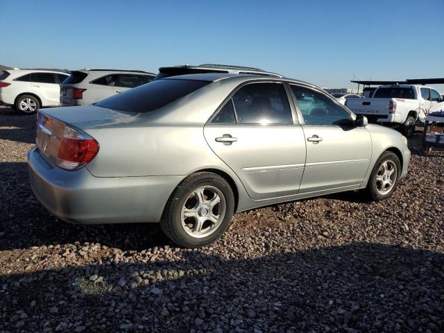 4T1BE30K55U639595 - 2005 TOYOTA CAMRY LE GRAY photo 3