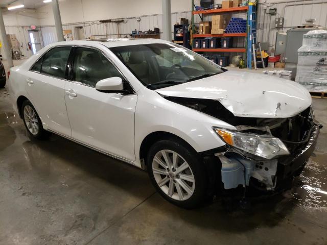 4T1BF1FK3EU455992 - 2014 TOYOTA CAMRY L WHITE photo 4