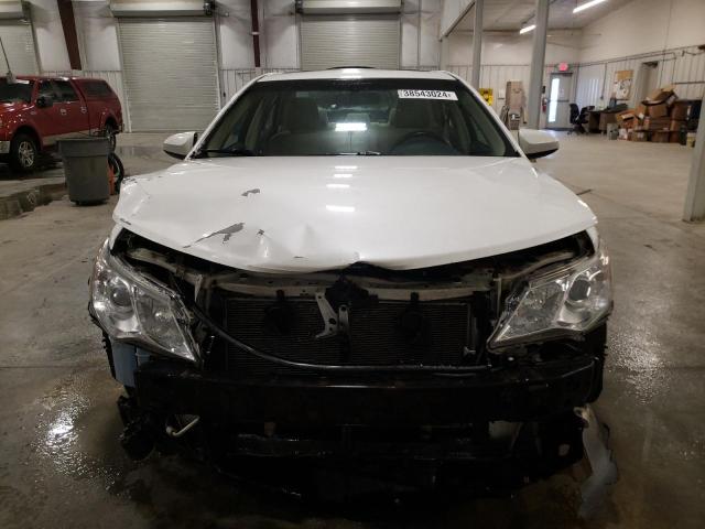 4T1BF1FK3EU455992 - 2014 TOYOTA CAMRY L WHITE photo 5