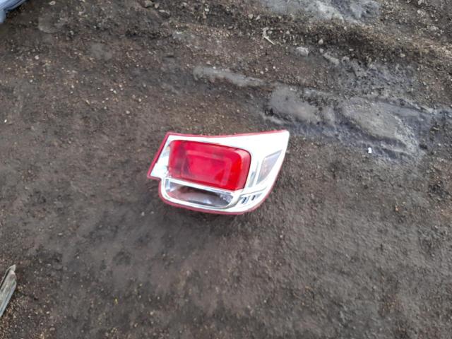 1G11C5SL7FF289442 - 2015 CHEVROLET MALIBU 1LT თეთრი ფოტო 12