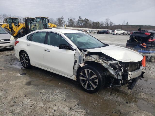 1N4AL3AP7GC279826 - 2016 NISSAN ALTIMA 2.5 WHITE photo 4