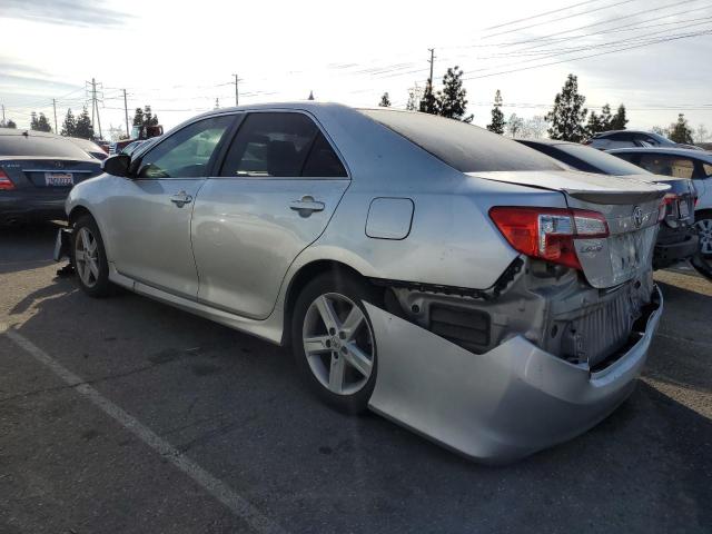 4T1BF1FK5CU044106 - 2012 TOYOTA CAMRY BASE SILVER photo 2