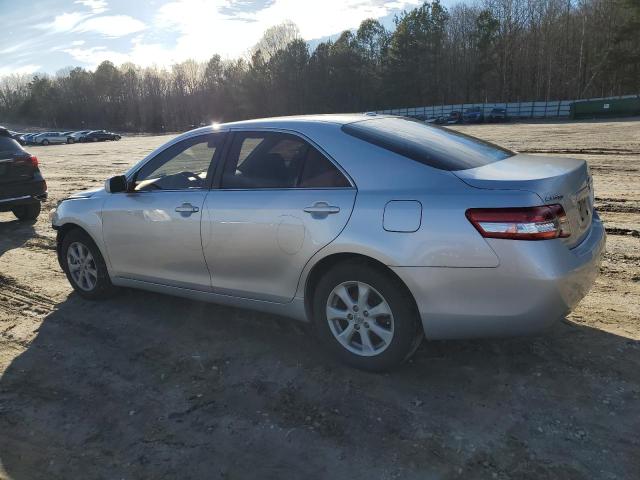 4T1BF3EKXBU765727 - 2011 TOYOTA CAMRY BASE SILVER photo 2