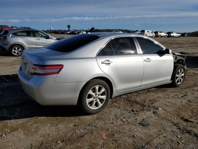 4T1BF3EKXBU765727 - 2011 TOYOTA CAMRY BASE SILVER photo 3