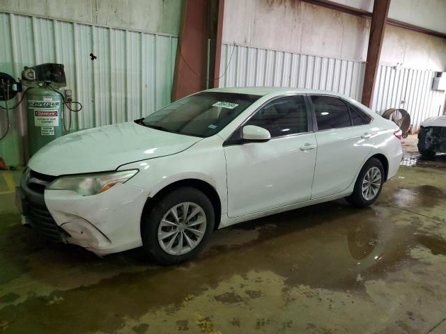 4T4BF1FK8GR554803 - 2016 TOYOTA CAMRY LE WHITE photo 1
