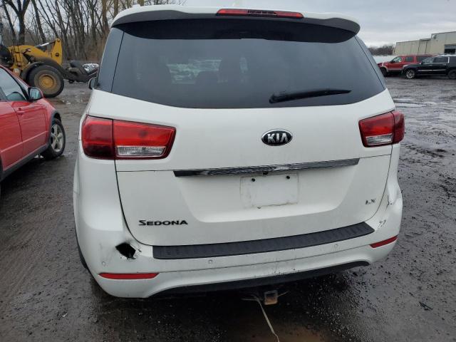 KNDMB5C1XG6101552 - 2016 KIA SEDONA LX WHITE photo 6