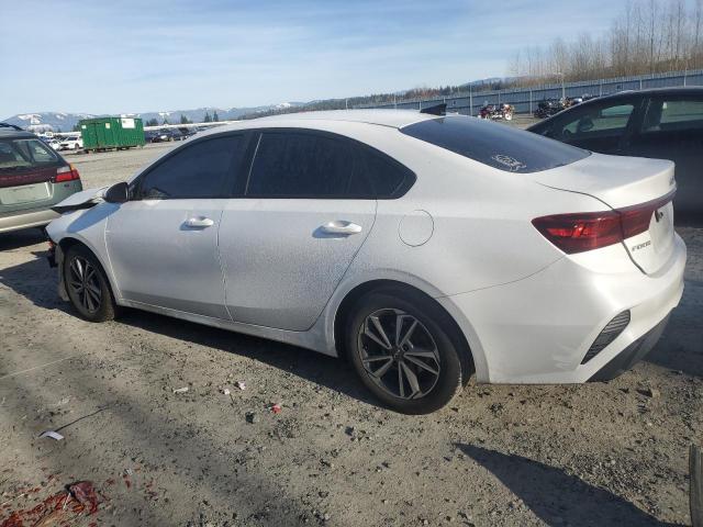 3KPF24ADXNE453957 - 2022 KIA FORTE FE WHITE photo 2