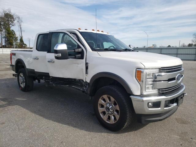 1FT8W3BT9JEC34703 - 2018 FORD F350 SUPER DUTY WHITE photo 4