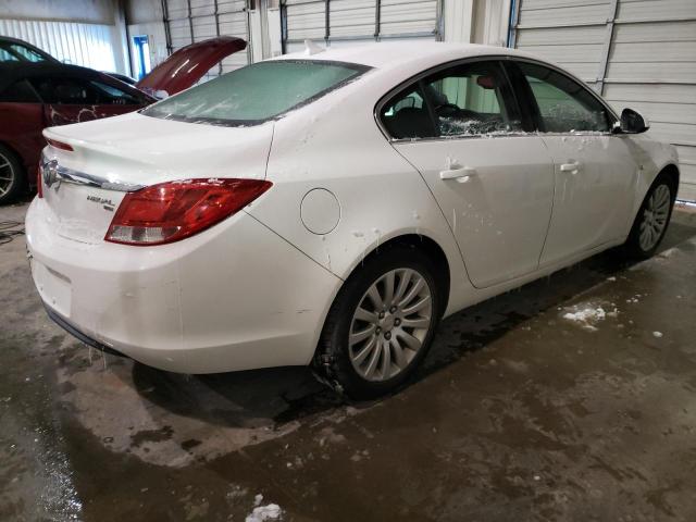 W04GP5EC8B1138564 - 2011 BUICK REGAL CXL WHITE photo 3