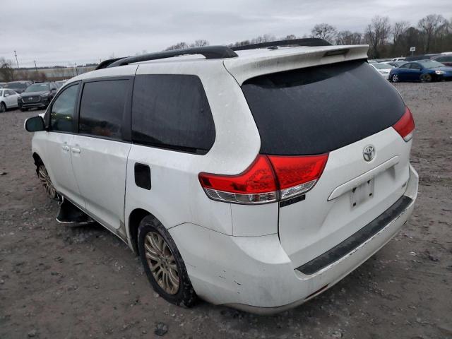 5TDYK3DC9BS165404 - 2011 TOYOTA SIENNA XLE WHITE photo 2