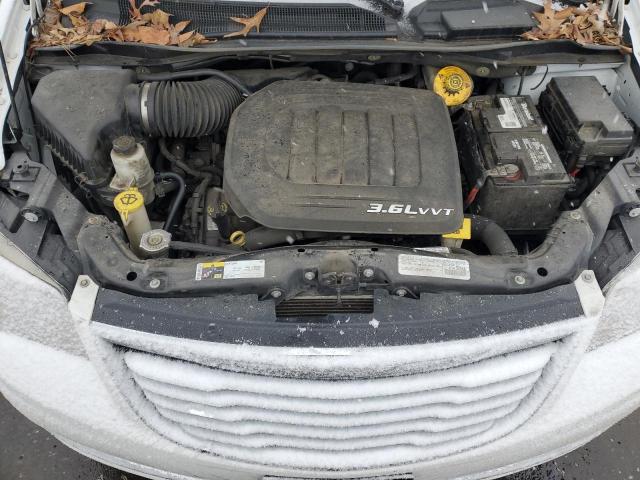 2C4RC1BGXGR187908 - 2016 CHRYSLER TOWN & COU TOURING WHITE photo 12