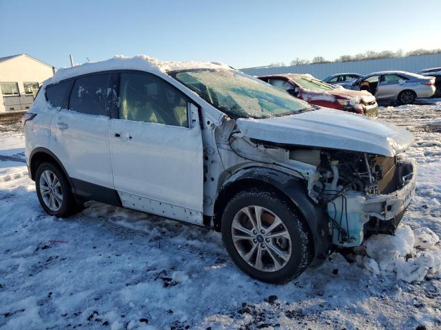 1FMCU9GDXJUB15662 - 2018 FORD ESCAPE SE WHITE photo 4