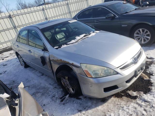 1HGCM56887A001561 - 2007 HONDA ACCORD EX SILVER photo 4