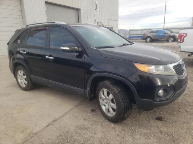 5XYKT3A66DG317544 - 2013 KIA SORENTO LX BLACK photo 4