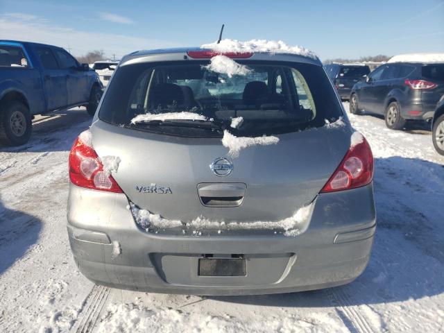 3N1BC13EX9L404617 - 2009 NISSAN VERSA S SILVER photo 6