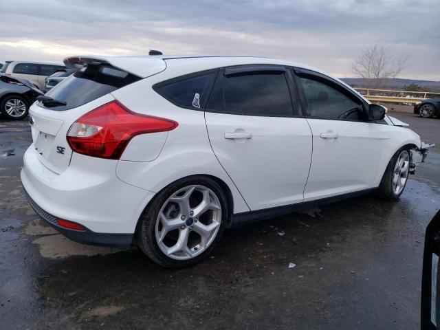 1FADP3K24DL370942 - 2013 FORD FOCUS SE WHITE photo 3